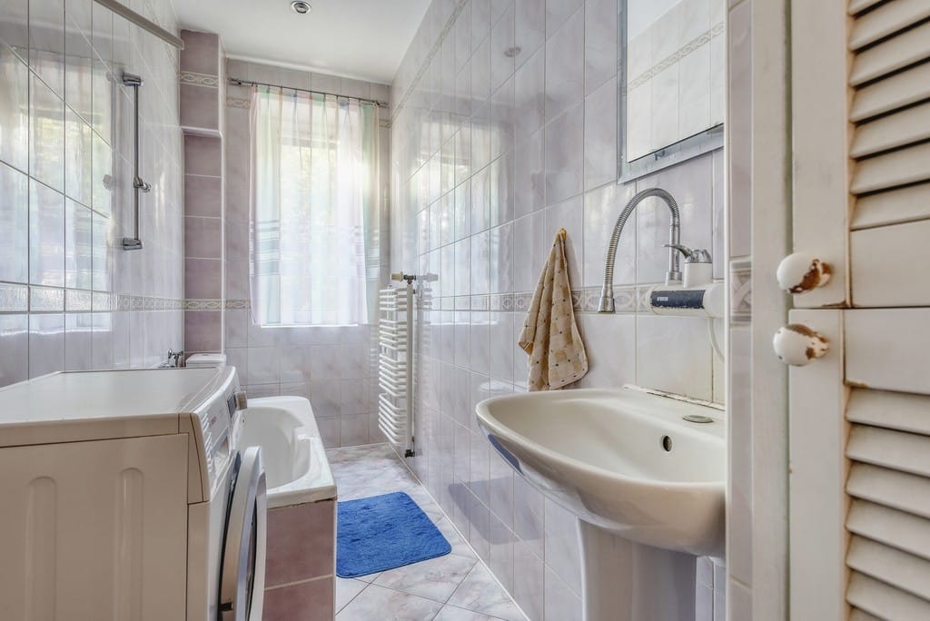 Dom 6 pokojowe na Sprzedaż