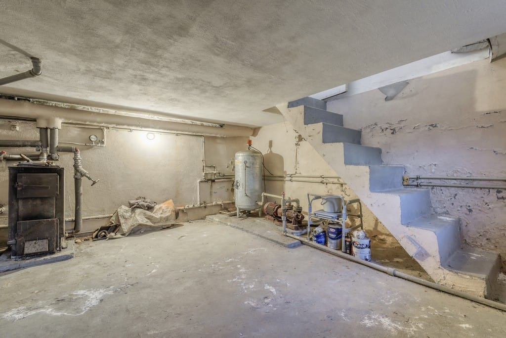 Dom 6 pokojowe na Sprzedaż