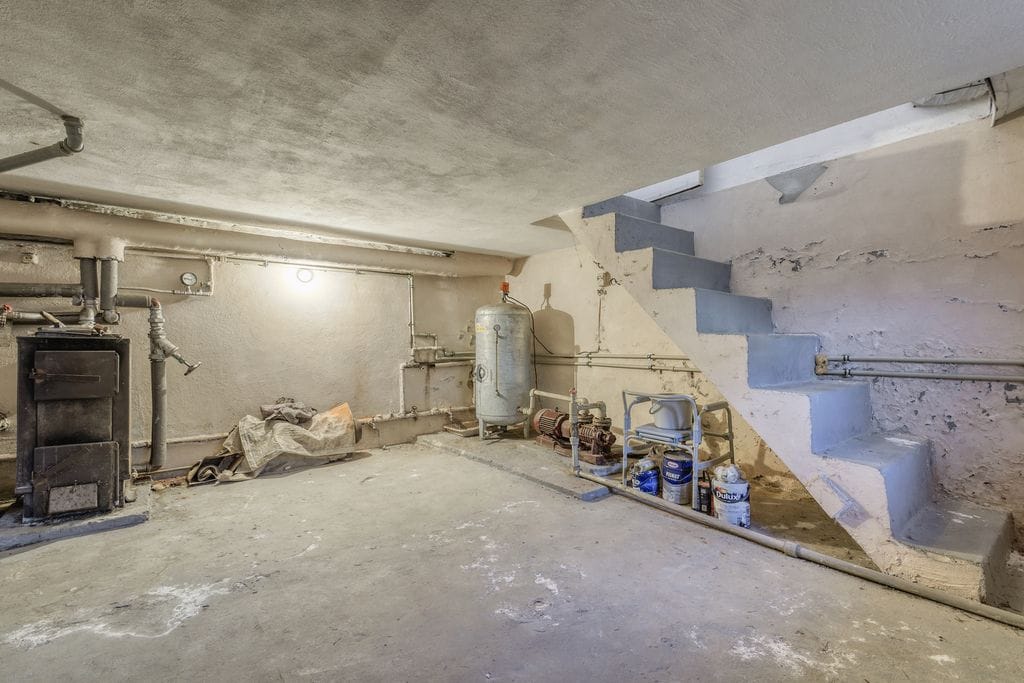 Dom 6 pokojowe na Sprzedaż