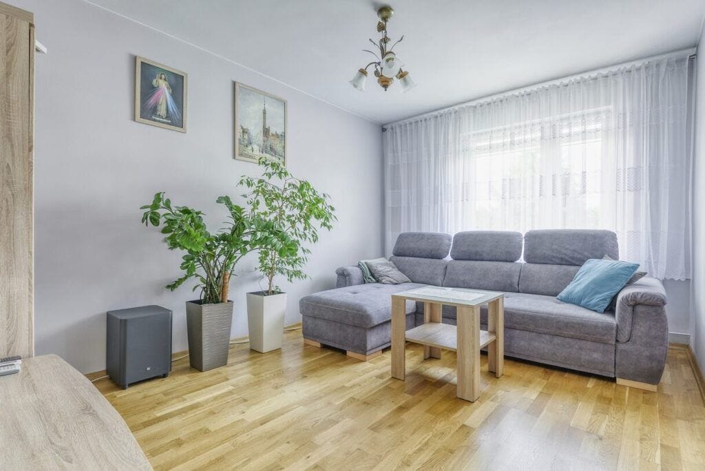 Dom 8 pokojowe na Sprzedaż