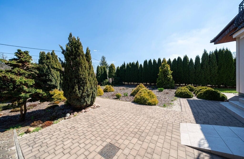 Dom 6 pokojowe na Sprzedaż