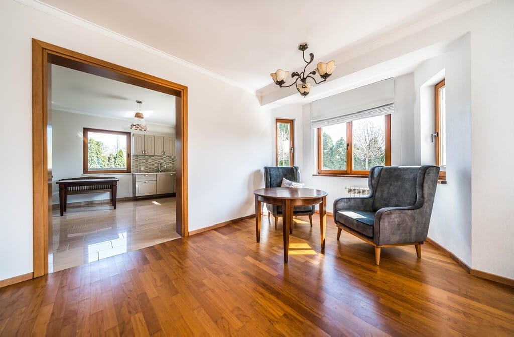 Dom 6 pokojowe na Sprzedaż