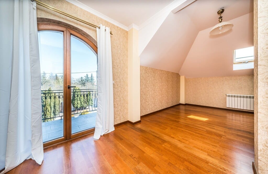 Dom 6 pokojowe na Sprzedaż