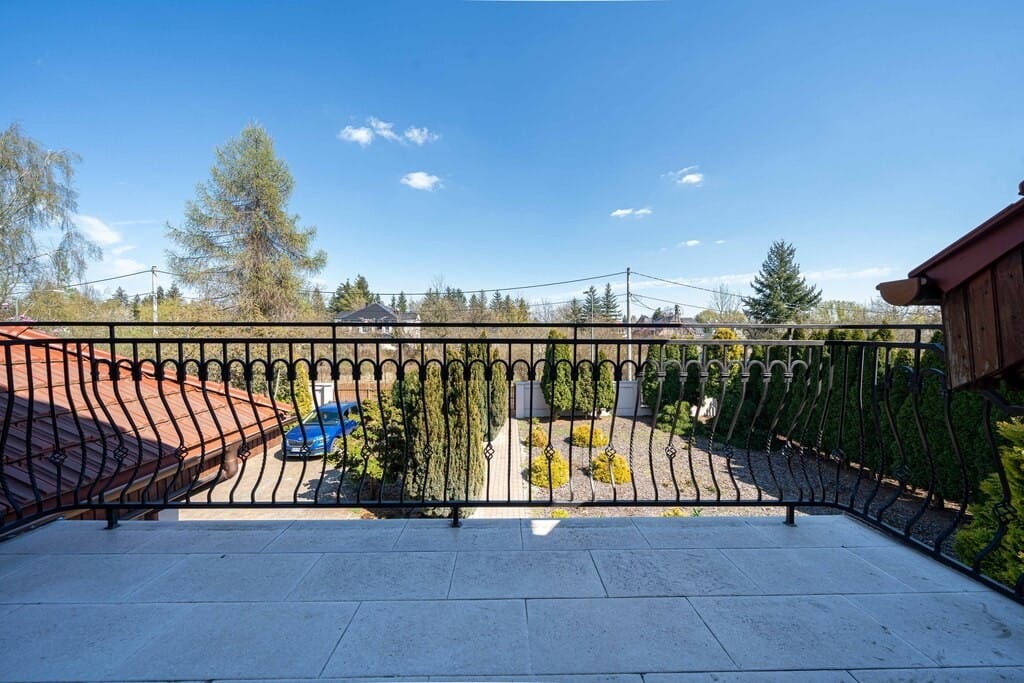 Dom 6 pokojowe na Sprzedaż