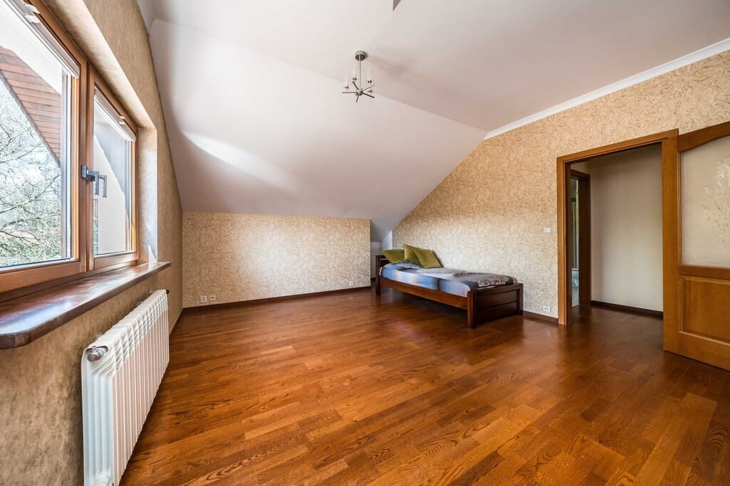 Dom 6 pokojowe na Sprzedaż