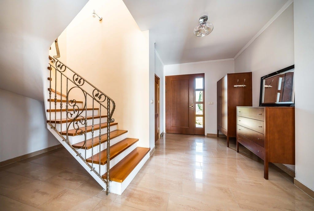 Dom 6 pokojowe na Sprzedaż