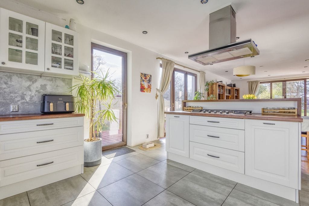 Dom 5 pokojowe na Sprzedaż