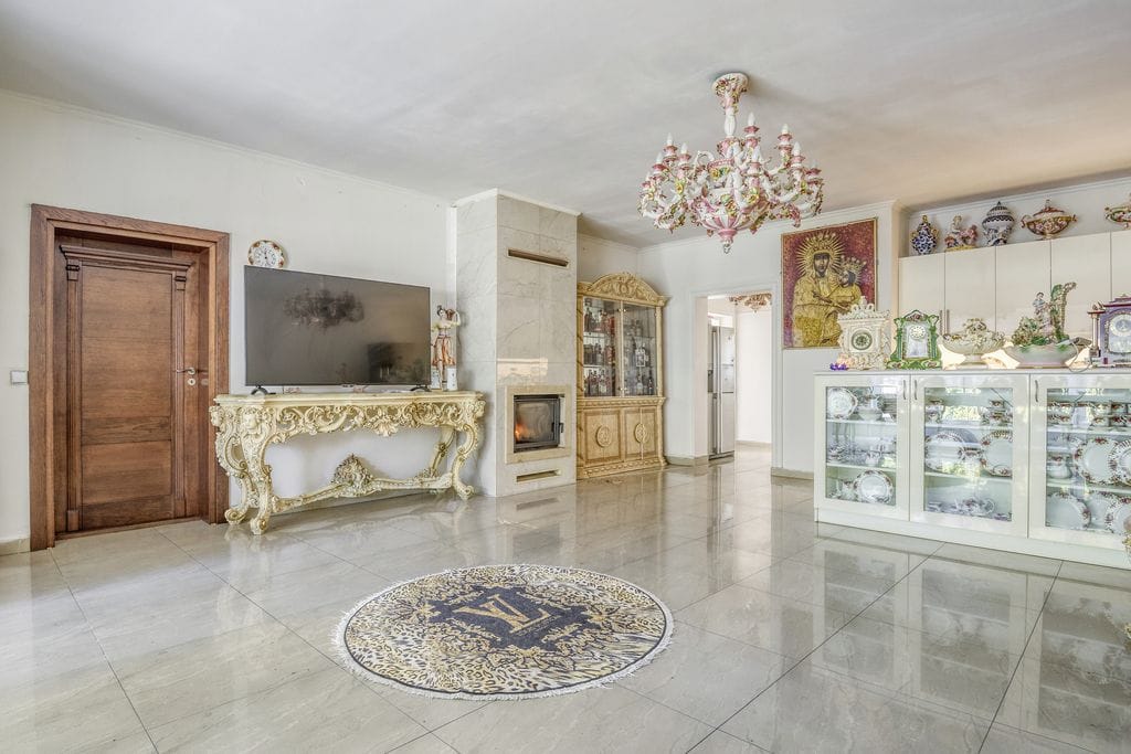 Dom 6 pokojowe na Sprzedaż