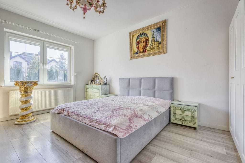 Dom 6 pokojowe na Sprzedaż