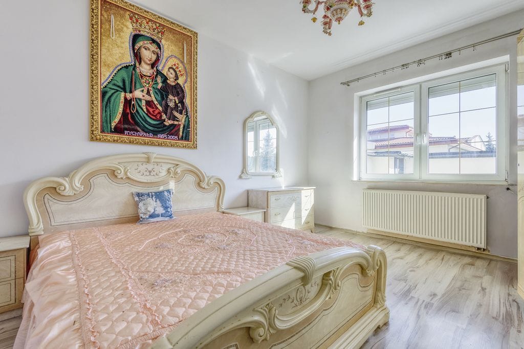 Dom 6 pokojowe na Sprzedaż