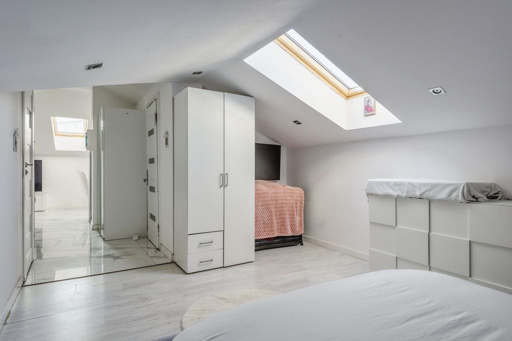 Dom 6 pokojowe na Sprzedaż