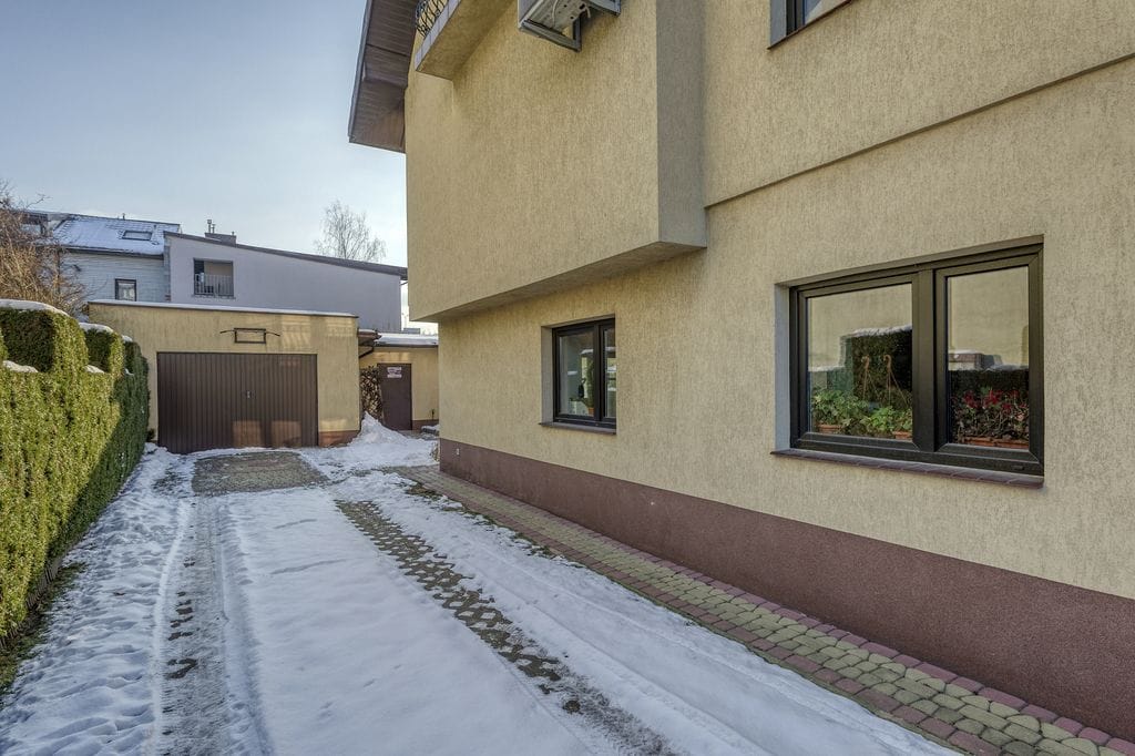 Dom 6 pokojowe na Sprzedaż