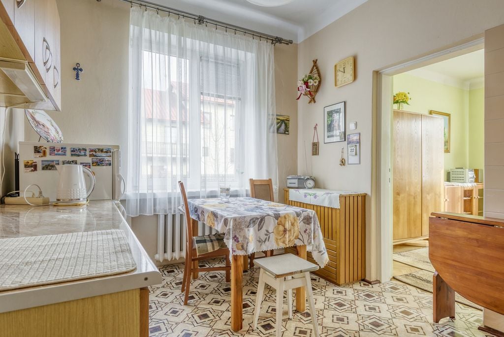 Dom 6 pokojowe na Sprzedaż