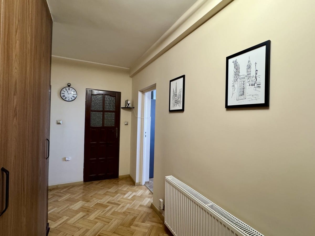 Dom 7 pokojowe na Sprzedaż