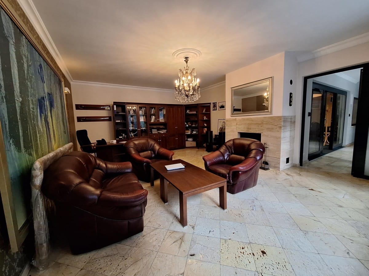 Dom  pokojowe na Sprzedaż