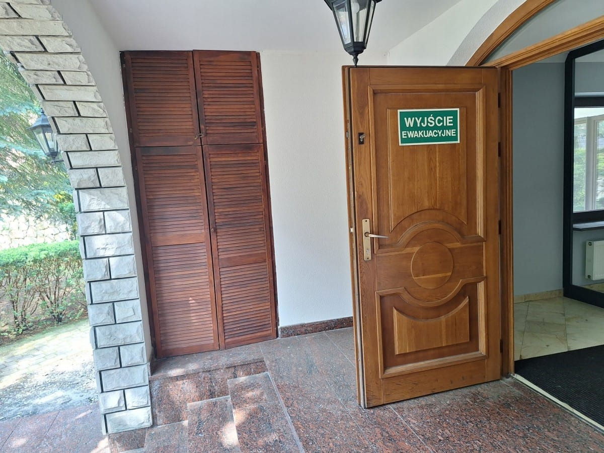 Dom  pokojowe na Sprzedaż