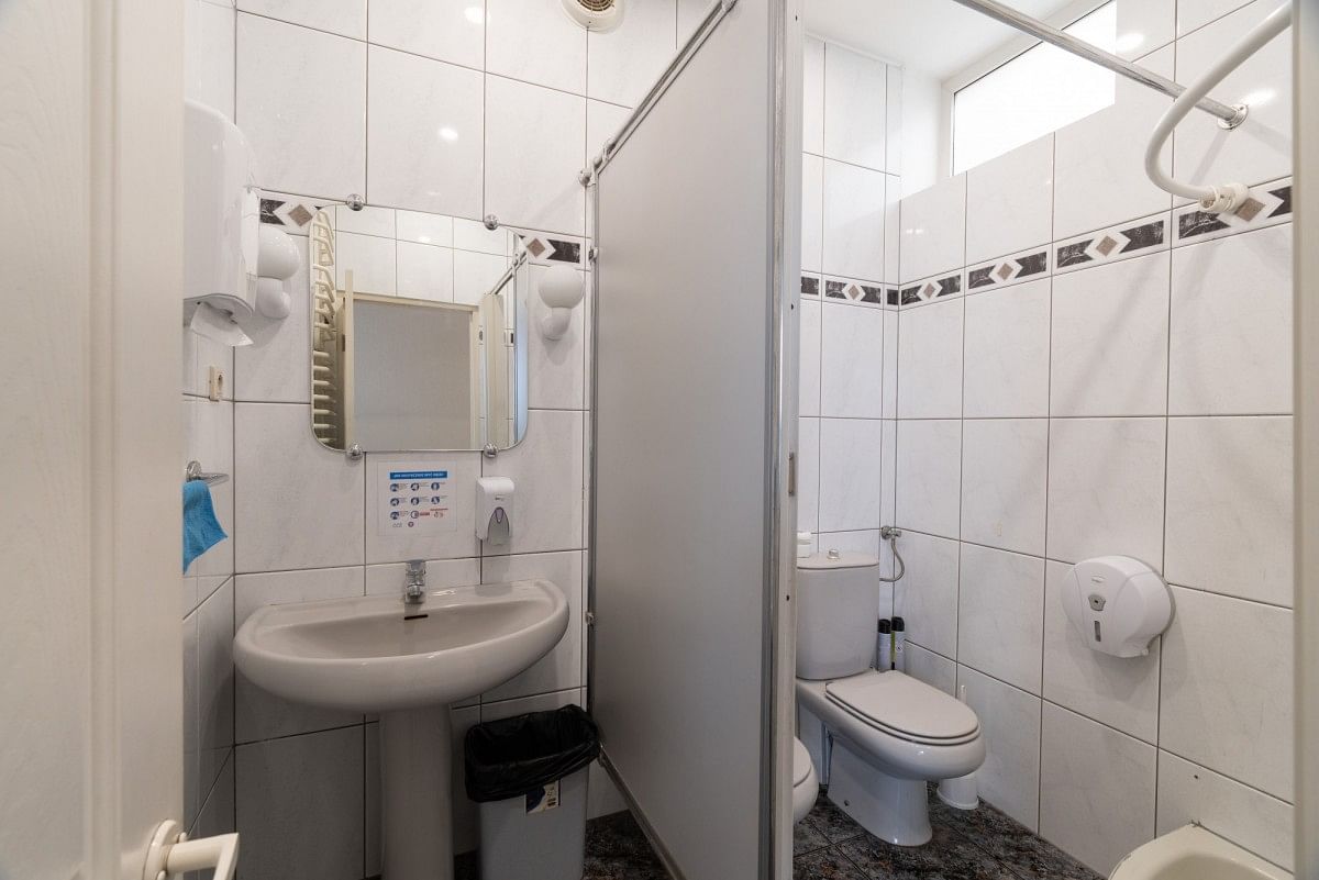 Lokal użytkowy  pokojowe na Sprzedaż