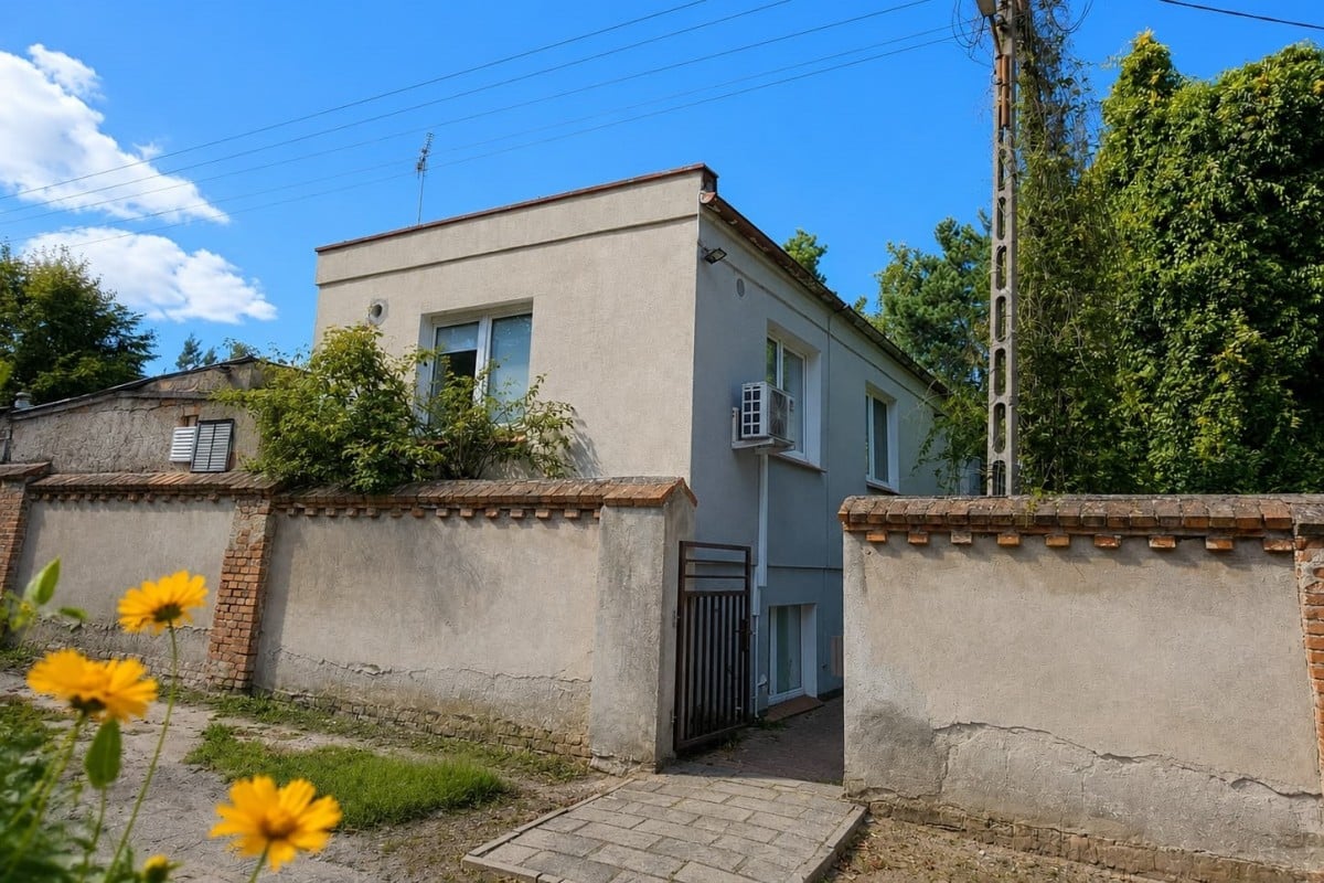 Lokal użytkowy  pokojowe na Sprzedaż