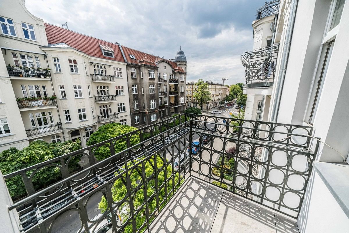 Mieszkanie 6 pokojowe na Sprzedaż