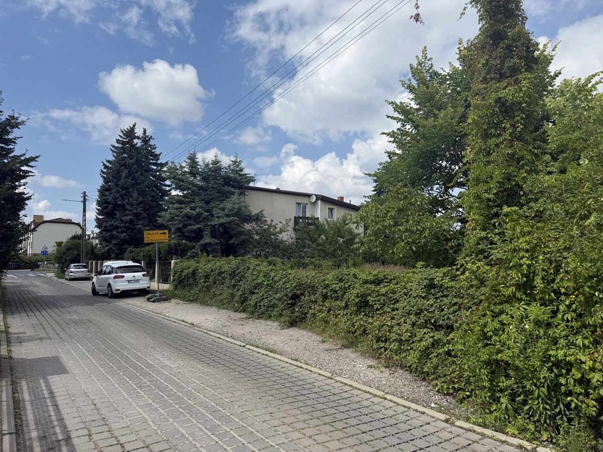 Działka  pokojowe na Sprzedaż