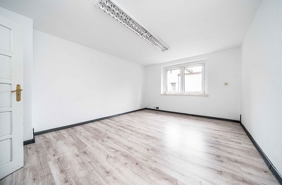 Lokal użytkowy  pokojowe na Wynajem