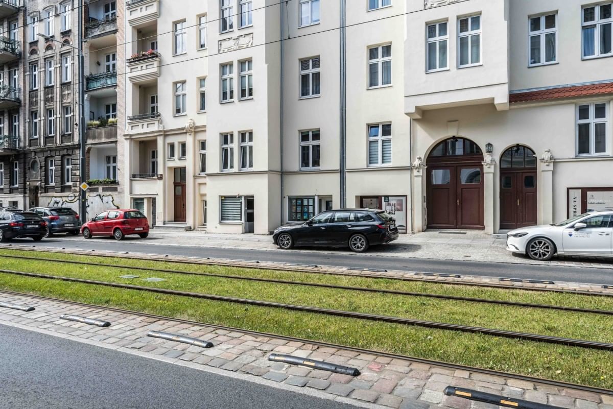 Lokal użytkowy  pokojowe na Sprzedaż