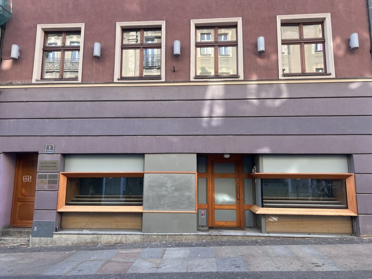 Lokal użytkowy  pokojowe na Sprzedaż