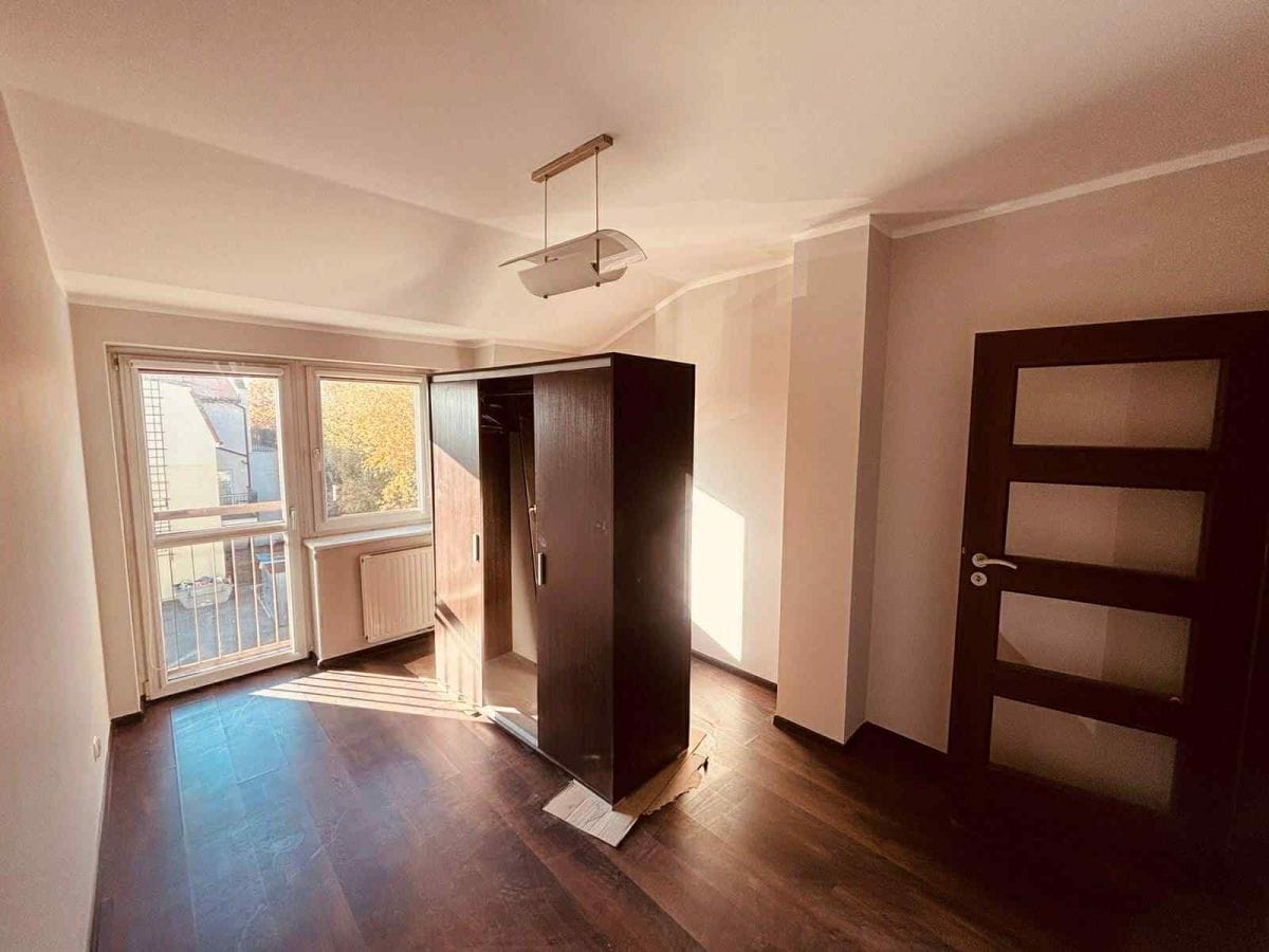 Mieszkanie 4 pokojowe na Wynajem