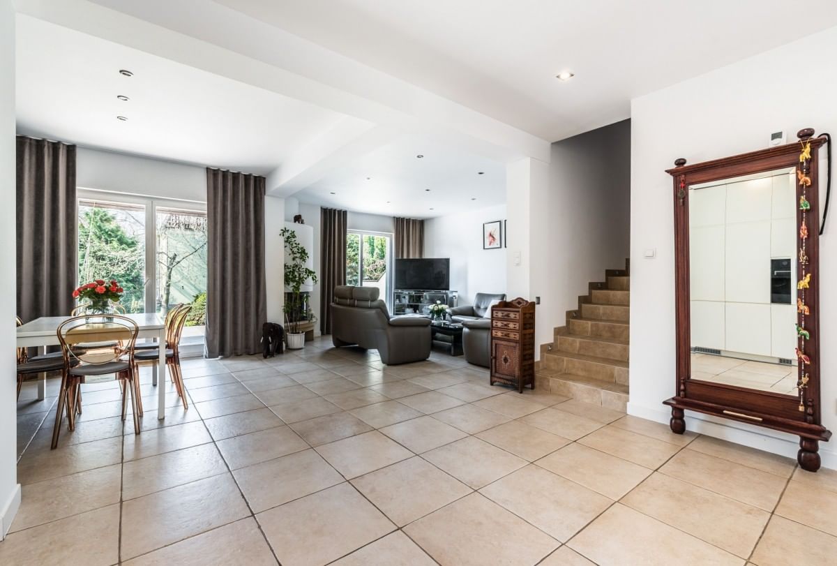 Dom 5 pokojowe na Sprzedaż