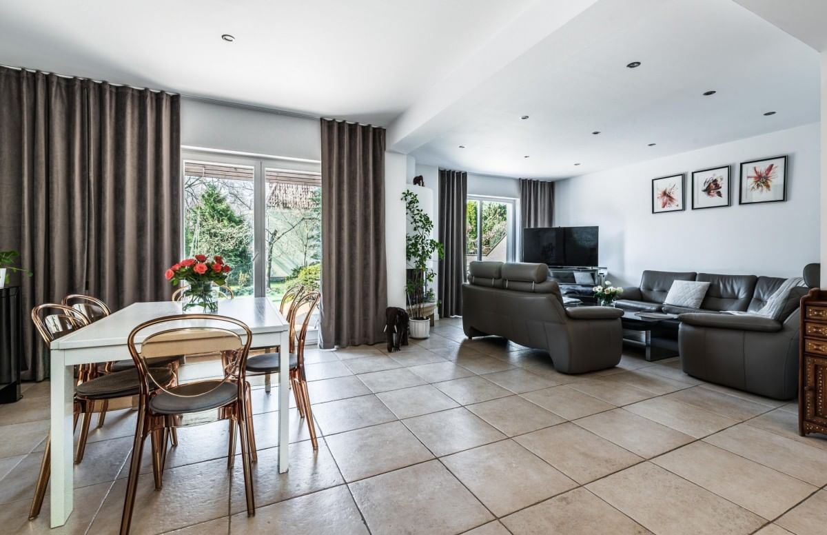 Dom 5 pokojowe na Sprzedaż