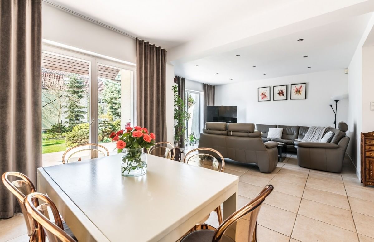 Dom 5 pokojowe na Sprzedaż