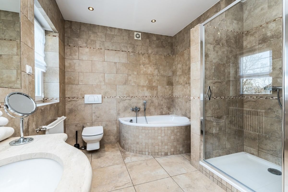 Dom 5 pokojowe na Sprzedaż