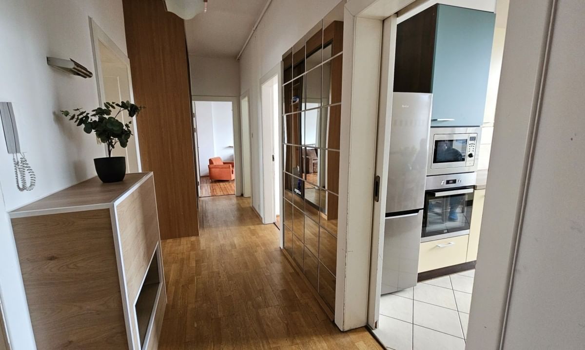 Mieszkanie 6 pokojowe na Wynajem