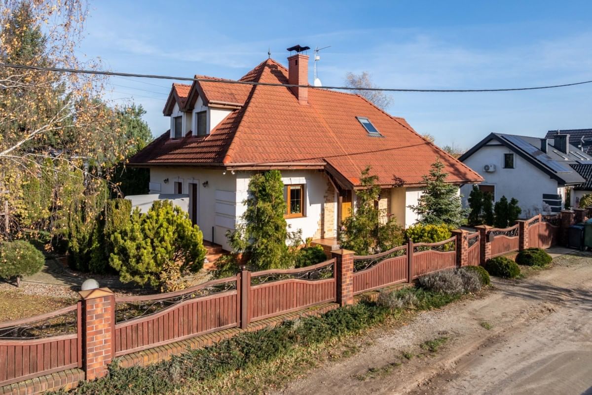 Dom 4 pokojowe na Sprzedaż