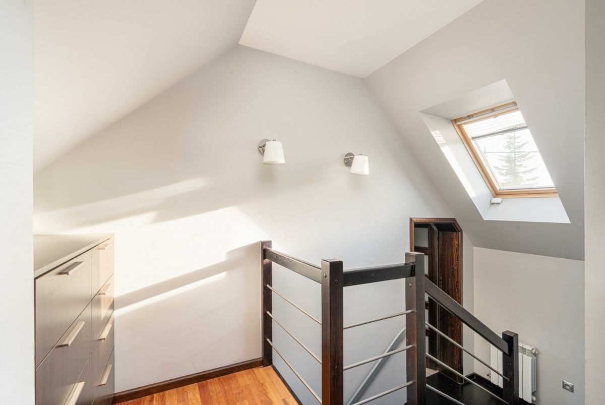 Dom 4 pokojowe na Sprzedaż