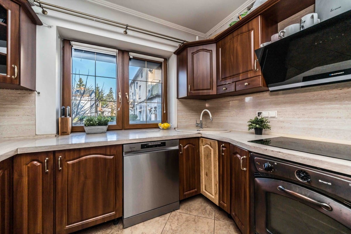 Dom  pokojowe na Sprzedaż