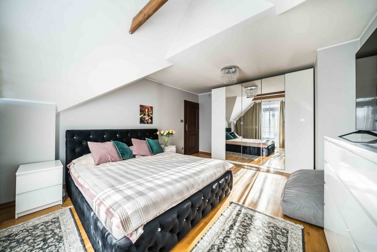 Dom  pokojowe na Sprzedaż