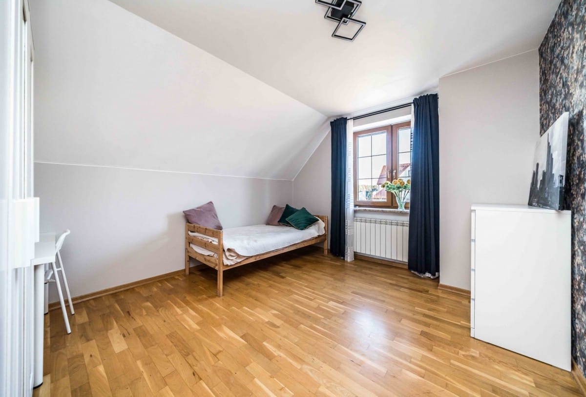 Dom  pokojowe na Sprzedaż