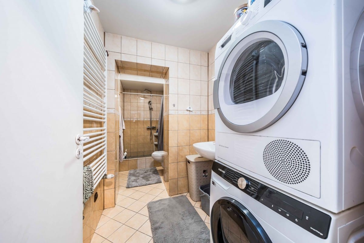 Dom  pokojowe na Sprzedaż