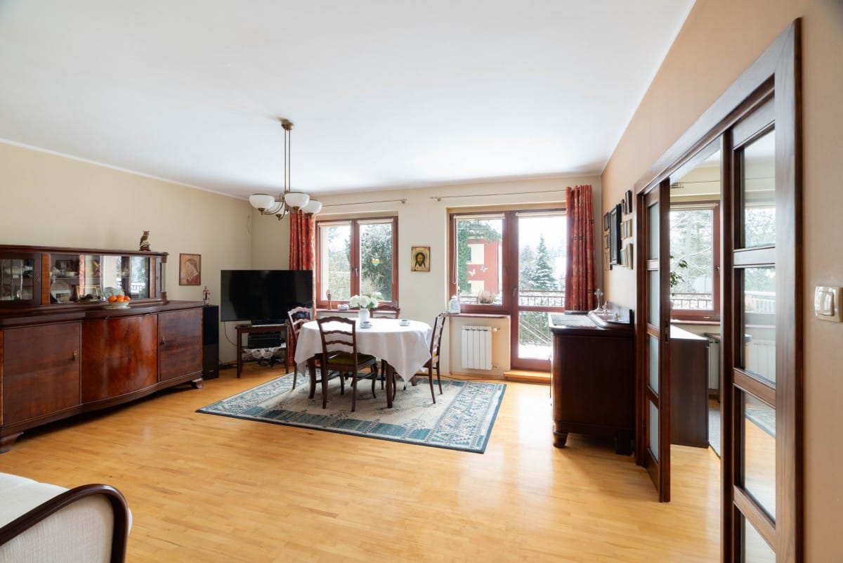 Dom 6 pokojowe na Sprzedaż