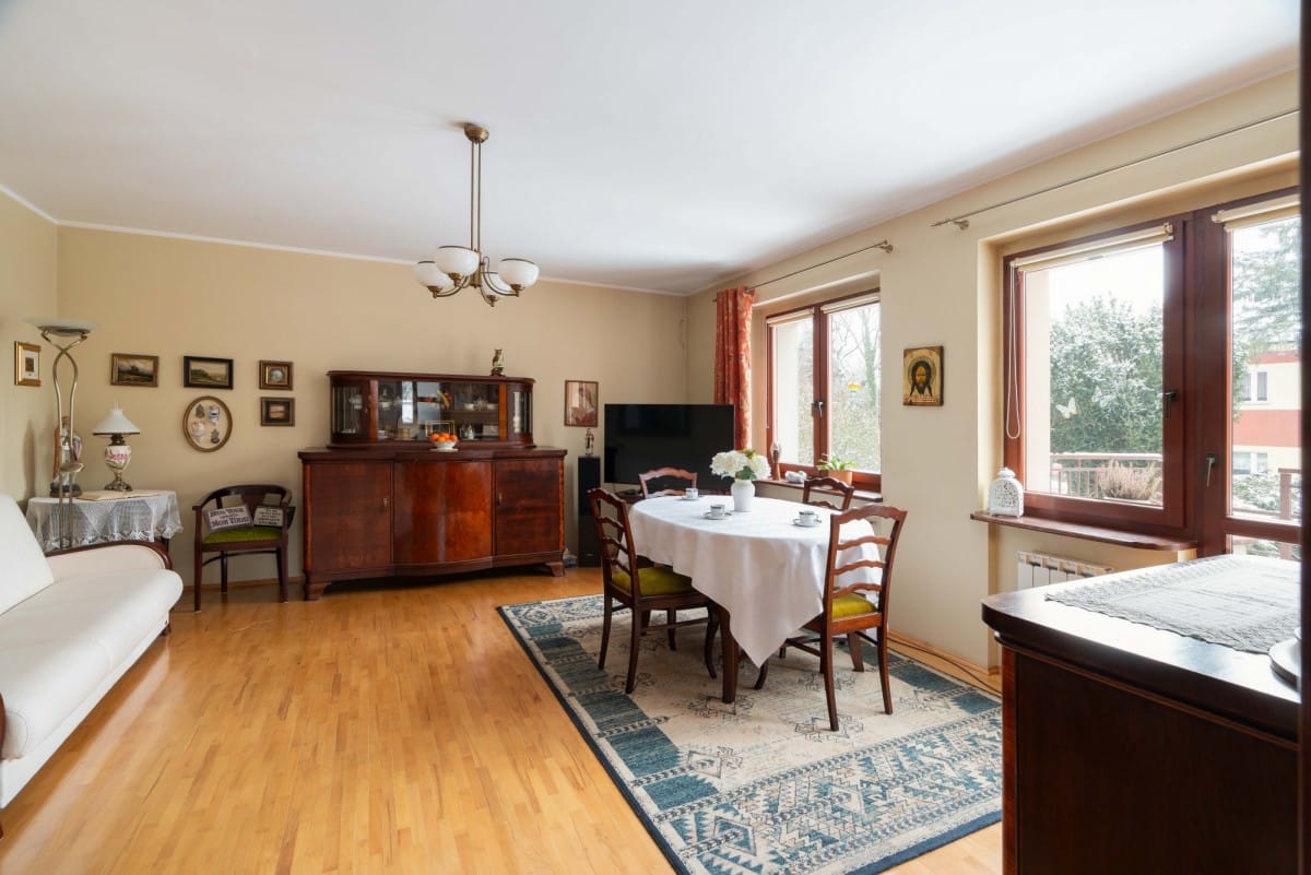 Dom 6 pokojowe na Sprzedaż