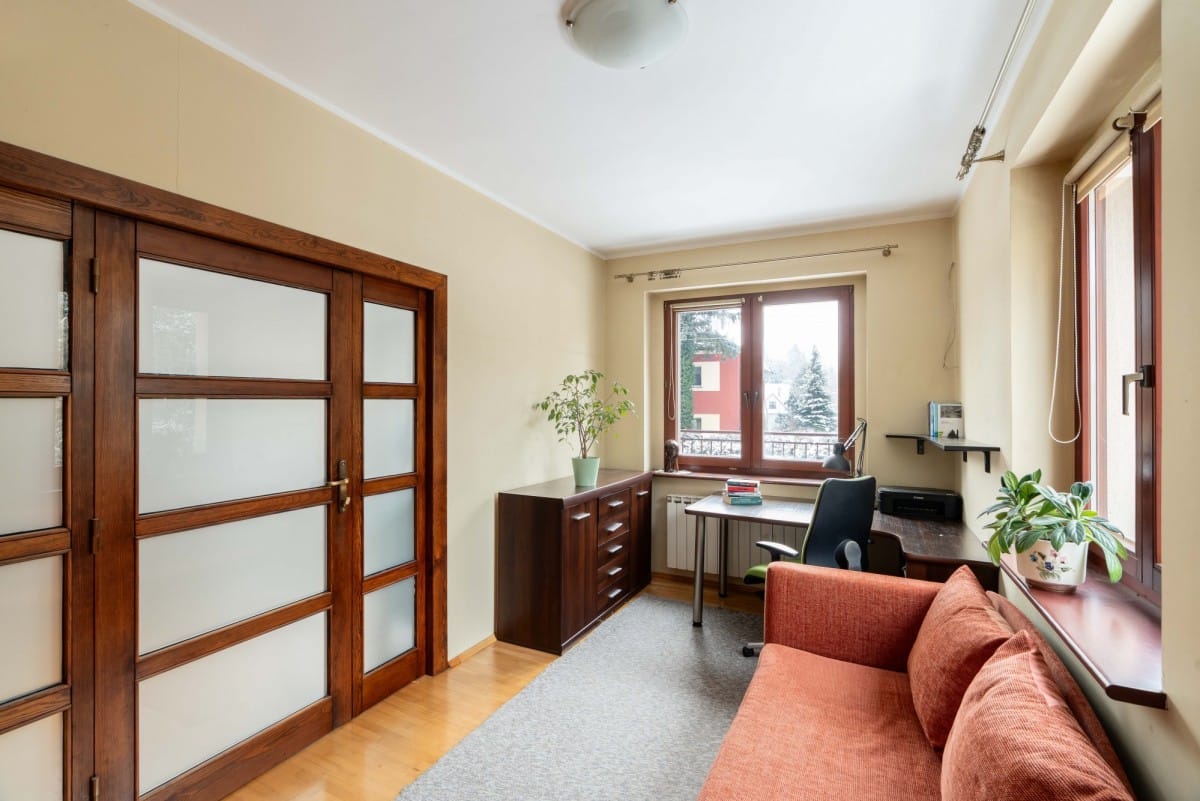 Dom 6 pokojowe na Sprzedaż