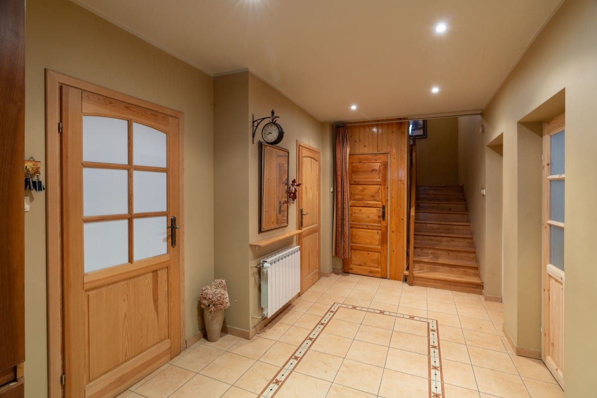 Dom 6 pokojowe na Sprzedaż