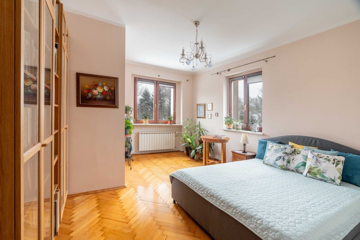 Dom 6 pokojowe na Sprzedaż