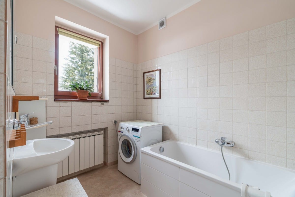 Dom 6 pokojowe na Sprzedaż