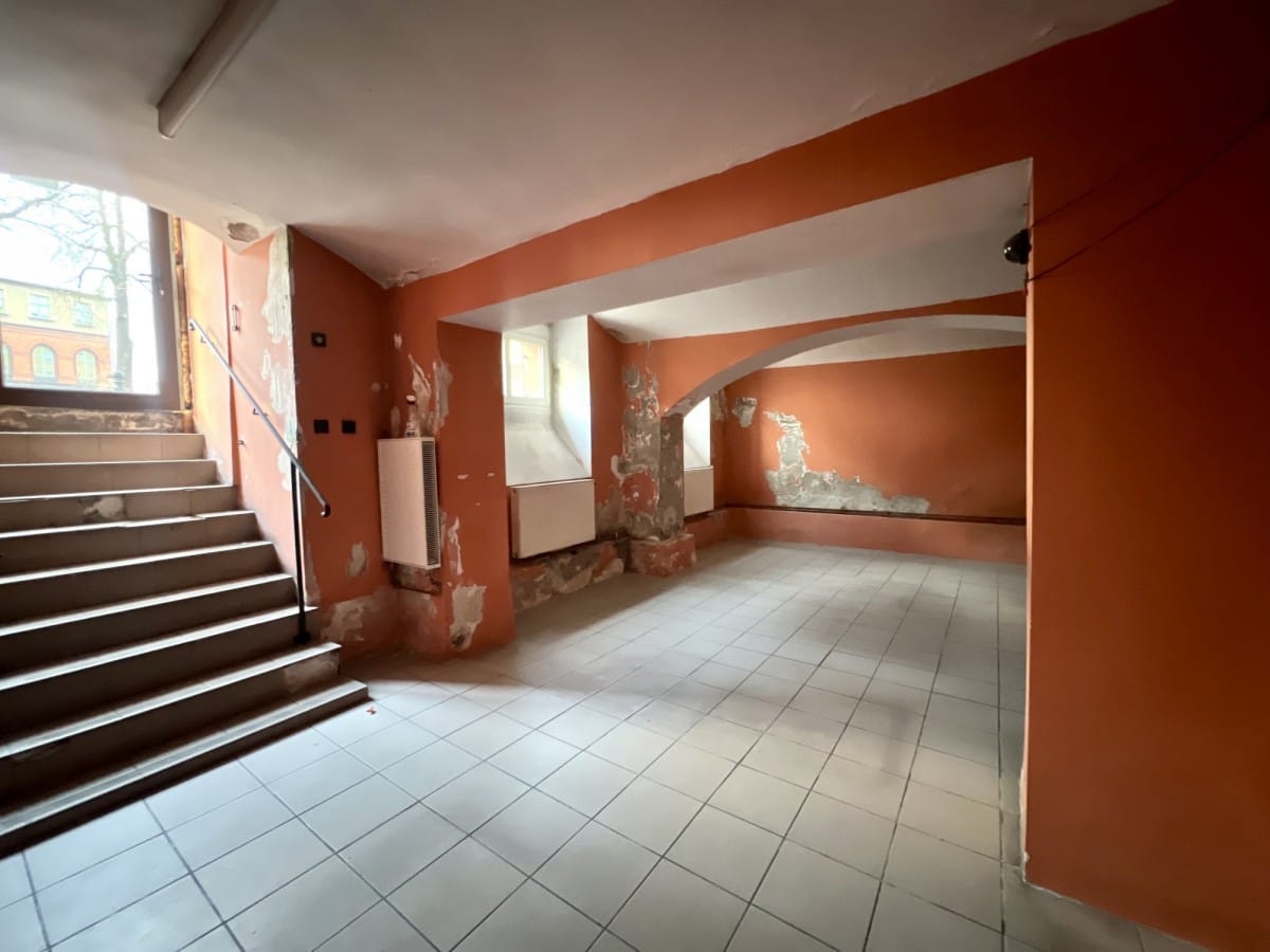 Lokal użytkowy  pokojowe na Sprzedaż