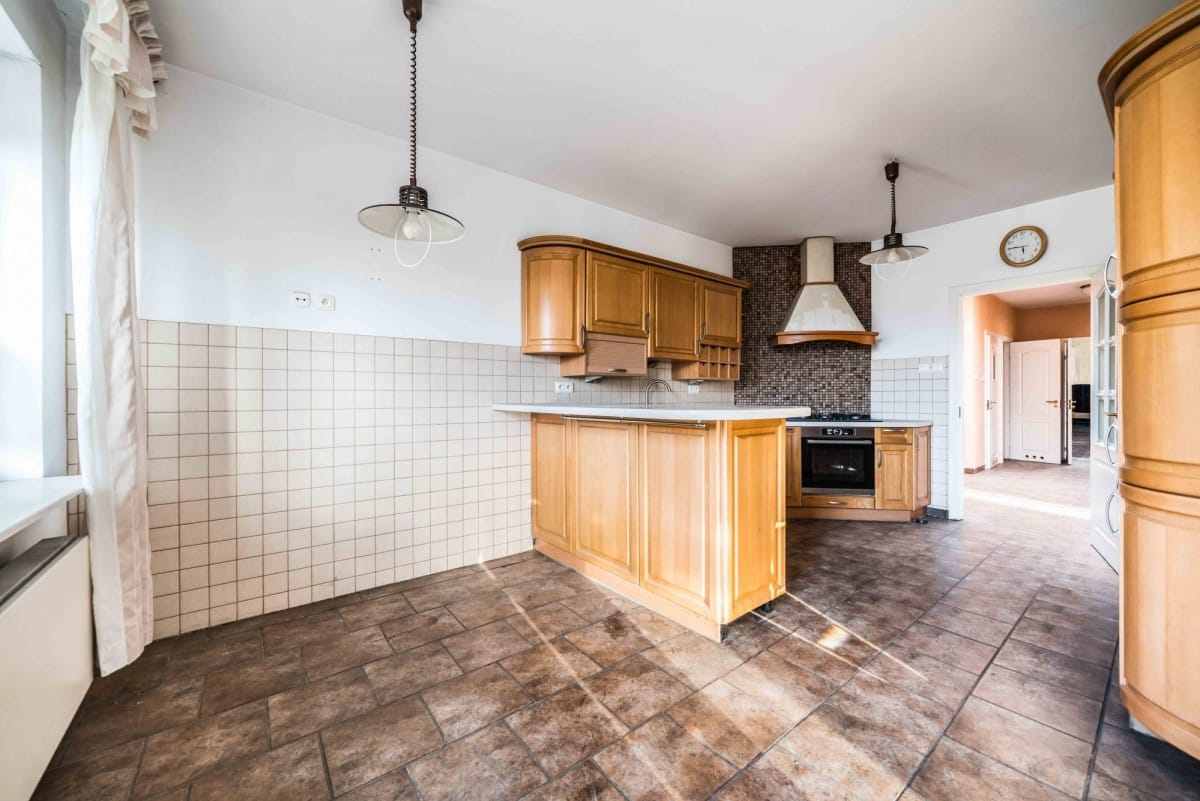 Mieszkanie 6 pokojowe na Sprzedaż