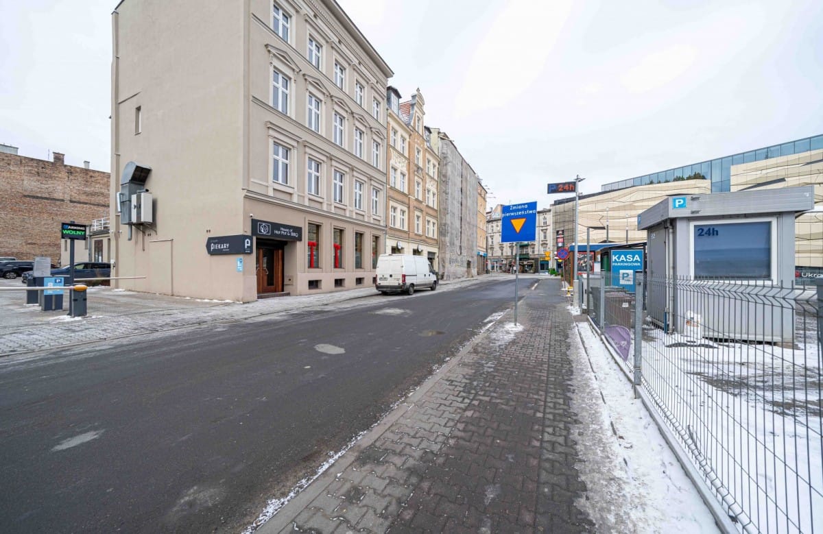 Lokal użytkowy  pokojowe na Sprzedaż