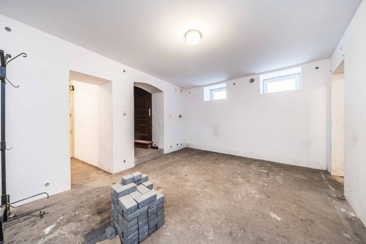 Lokal użytkowy  pokojowe na Sprzedaż