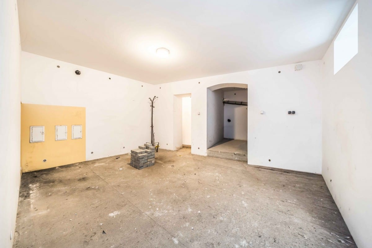 Lokal użytkowy  pokojowe na Sprzedaż